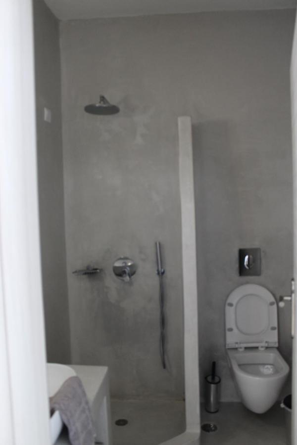 Fira Getaway - Economy Basement Rooms Εξωτερικό φωτογραφία