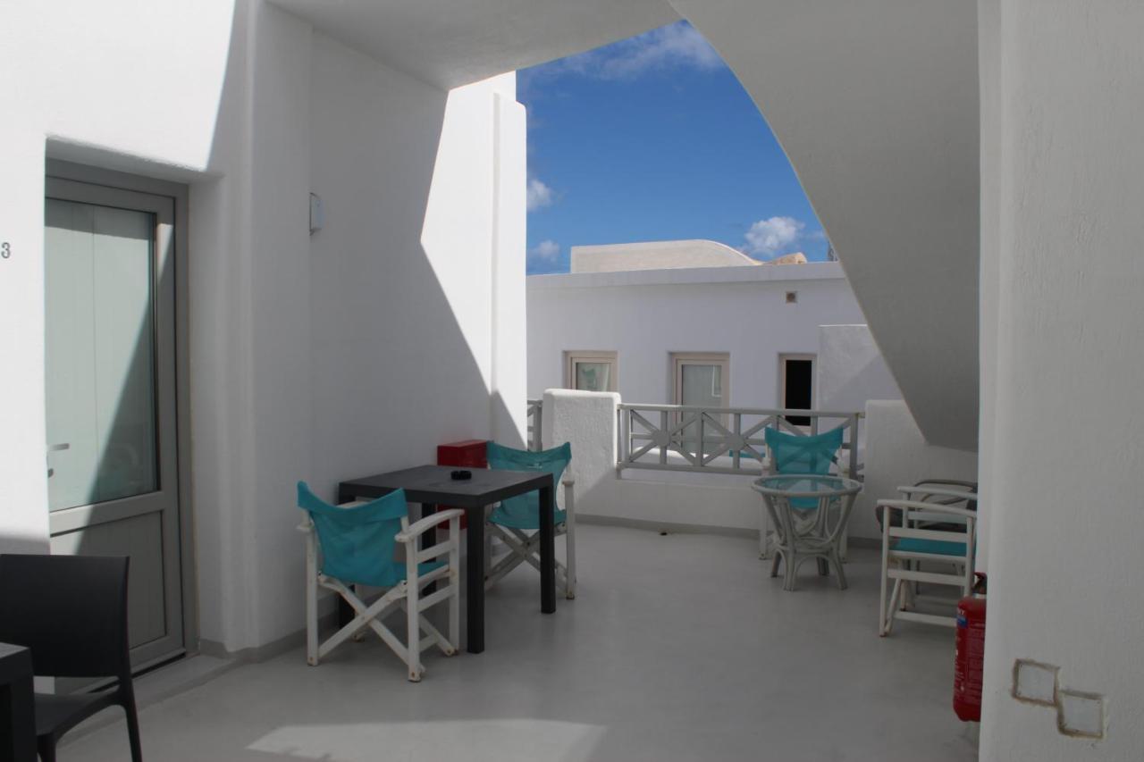Fira Getaway - Economy Basement Rooms Εξωτερικό φωτογραφία