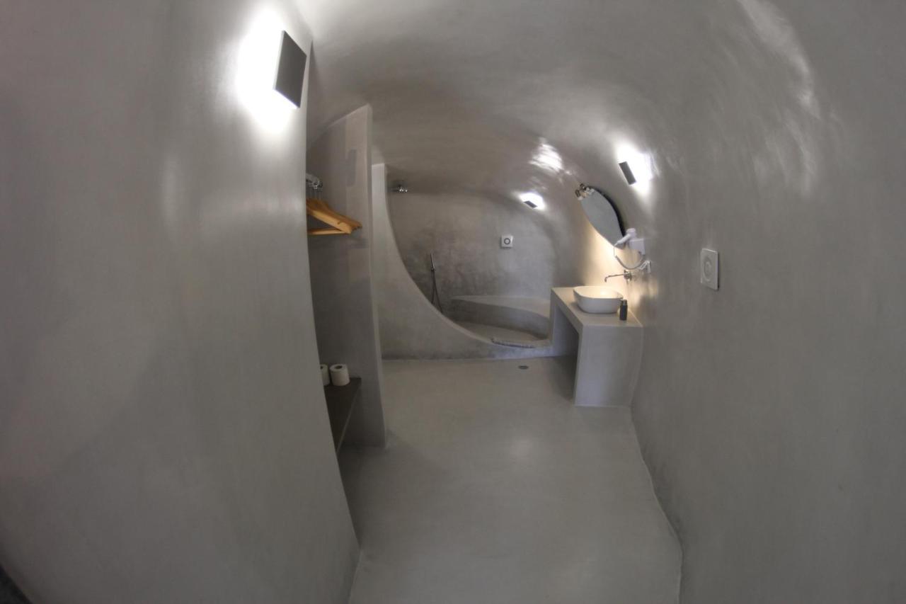 Fira Getaway - Economy Basement Rooms Εξωτερικό φωτογραφία