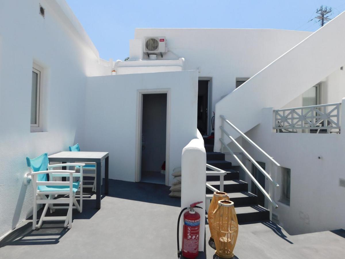Fira Getaway - Economy Basement Rooms Εξωτερικό φωτογραφία